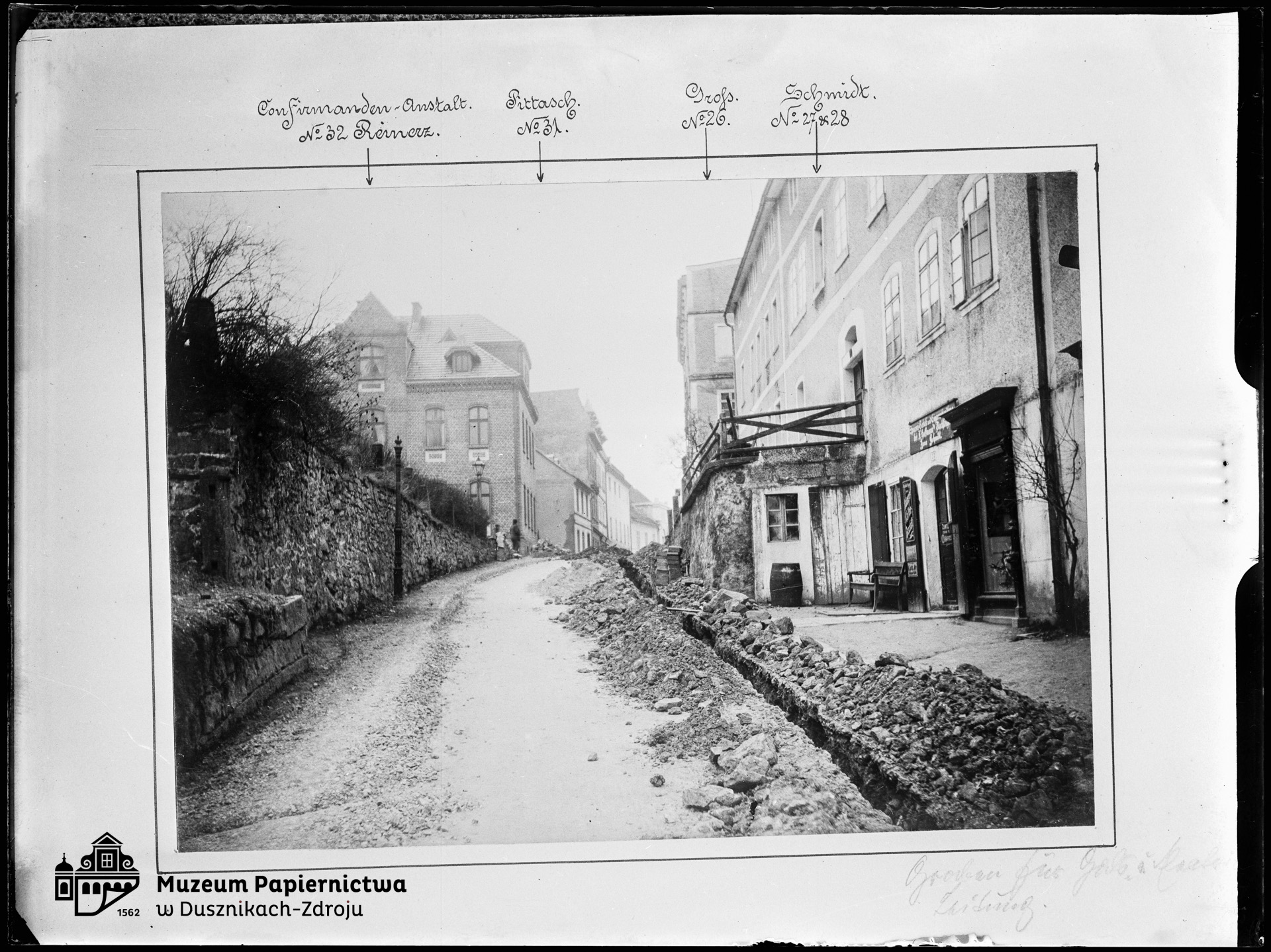 Zdjęcie przedstawiające fragment Heuscheuer Strasse w Bad Reinerz (Duszniki-Zdrój)