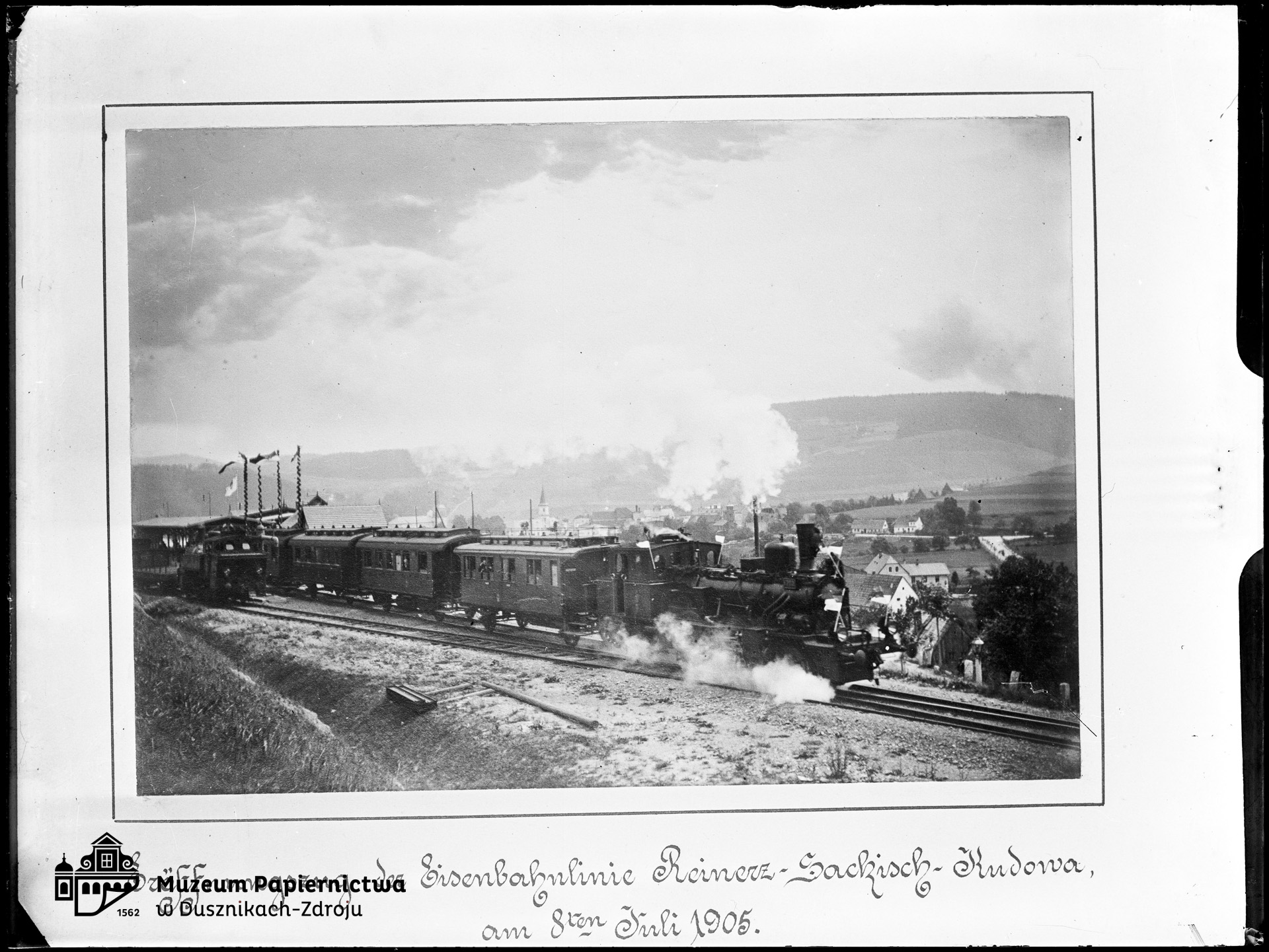 Zdjęcie przedstawiające otwarcie linii kolejowej Duszniki-Zdroj – Kudowa-Zdrój